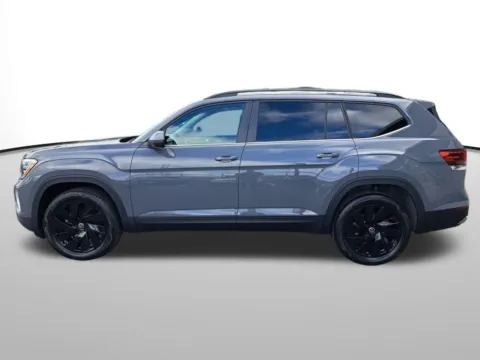 Photos of 2026 Volkswagen Atlas 2.0T SE w/Technology for sale in Auburn, WA at Bud Clary Auburn Volkswagen