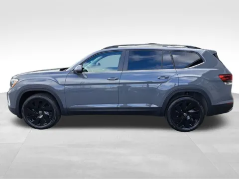 Photos of 2026 Volkswagen Atlas 2.0T SE w/Technology for sale in Auburn, WA at Bud Clary Auburn Volkswagen