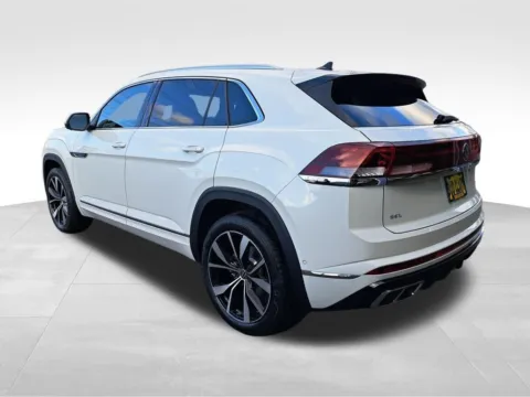 Another view of 2026 Volkswagen Atlas Cross Sport 2.0T SEL Premium R-Line for sale in Auburn, WA at Bud Clary Auburn Volkswagen