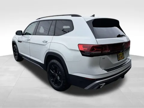 Another view of 2026 Volkswagen Atlas 2.0T Peak Edition for sale in Auburn, WA at Bud Clary Auburn Volkswagen