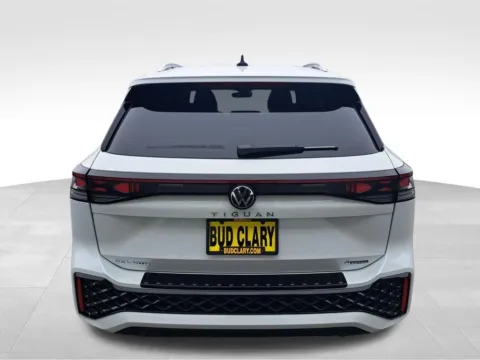 More photos of 2026 Volkswagen Tiguan 2.0T SEL R-Line Turbo at Bud Clary Auburn Volkswagen, WA