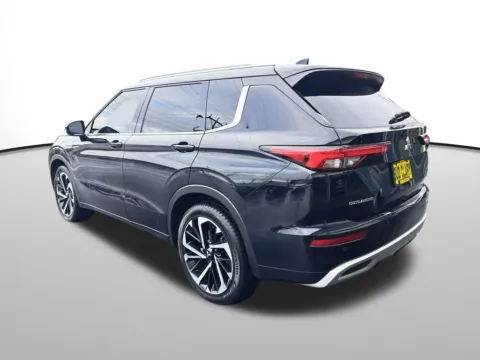 Another view of 2023 Mitsubishi Outlander SEL 40th Anniversary for sale in Auburn, WA at Bud Clary Auburn Volkswagen