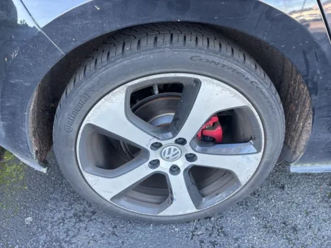 More photos of 2017 Volkswagen Golf GTI S at Bud Clary Auburn Volkswagen, WA