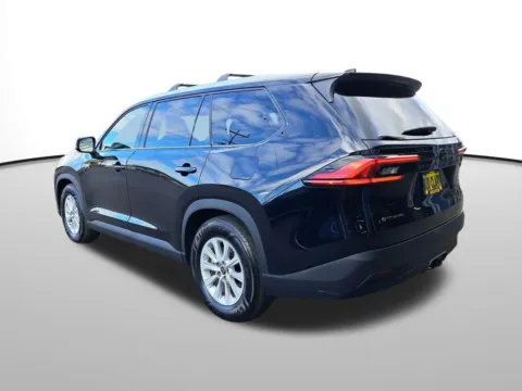 Another view of 2024 Toyota Grand Highlander Hybrid XLE for sale in Auburn, WA at Bud Clary Auburn Volkswagen