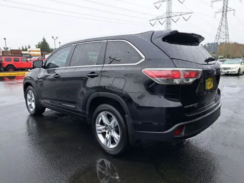 Another view of 2016 Toyota Highlander Hybrid Limited for sale in Auburn, WA at Bud Clary Auburn Volkswagen