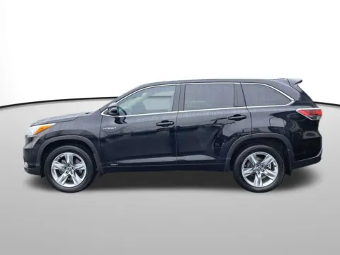 Photos of 2016 Toyota Highlander Hybrid Limited for sale in Auburn, WA at Bud Clary Auburn Volkswagen
