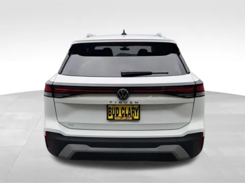 More photos of 2025 Volkswagen Tiguan 2.0T SE at Bud Clary Auburn Volkswagen, WA