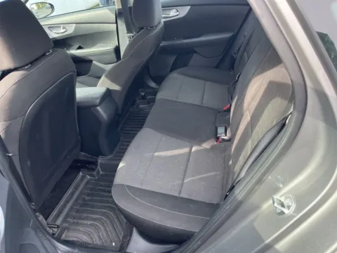 More photos of 2022 Kia Forte LXS at Bud Clary Auburn Volkswagen, WA