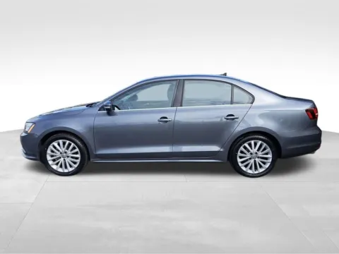 Photos of 2016 Volkswagen Jetta 1.8T SEL for sale in Auburn, WA at Bud Clary Auburn Volkswagen