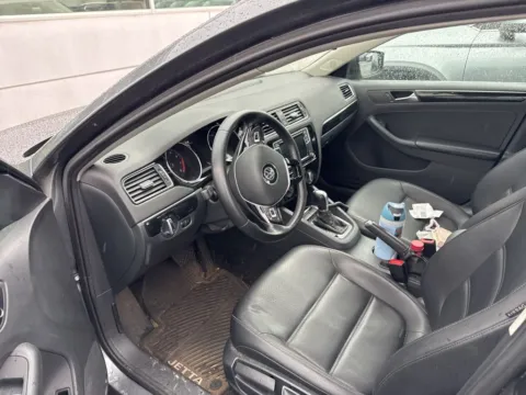 Photos of 2016 Volkswagen Jetta 1.8T SEL for sale in Auburn, WA at Bud Clary Auburn Volkswagen