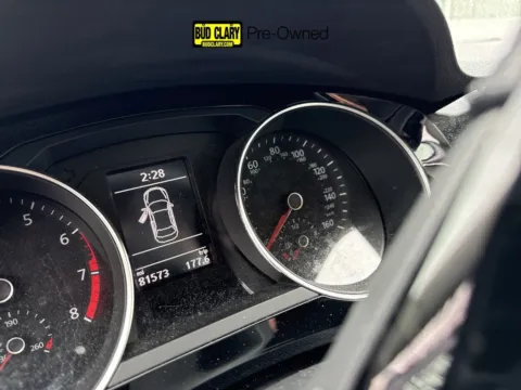 Silver 2016 Volkswagen Jetta 1.8T SEL for sale in Auburn, WA