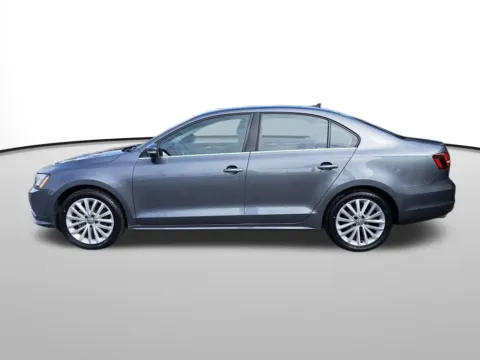 Photos of 2016 Volkswagen Jetta 1.8T SEL for sale in Auburn, WA at Bud Clary Auburn Volkswagen