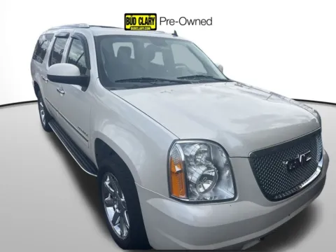 White 2014 GMC Yukon XL Denali for sale in Auburn, WA