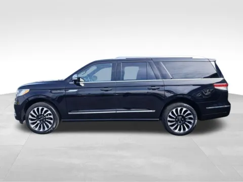 Photos of 2023 Lincoln Navigator L Black Label for sale in Auburn, WA at Bud Clary Auburn Volkswagen