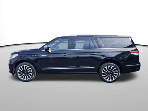 Photos of 2023 Lincoln Navigator L Black Label for sale in Auburn, WA at Bud Clary Auburn Volkswagen
