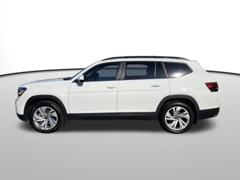 Photos of 2023 Volkswagen Atlas 3.6L V6 SE w/Technology for sale in Auburn, WA at Bud Clary Auburn Volkswagen