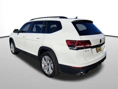 Another view of 2023 Volkswagen Atlas 3.6L V6 SE w/Technology for sale in Auburn, WA at Bud Clary Auburn Volkswagen