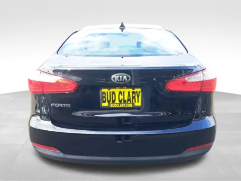 More photos of 2016 Kia Forte LX at Bud Clary Auburn Volkswagen, WA
