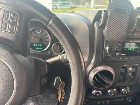 More photos of 2013 Jeep Wrangler Unlimited Sport at Bud Clary Auburn Volkswagen, WA