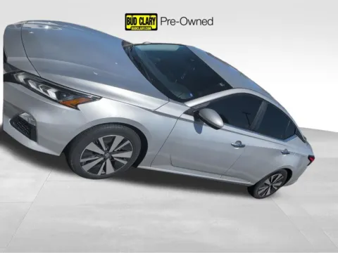 Silver 2022 Nissan Altima 2.5 SV for sale in Auburn, WA