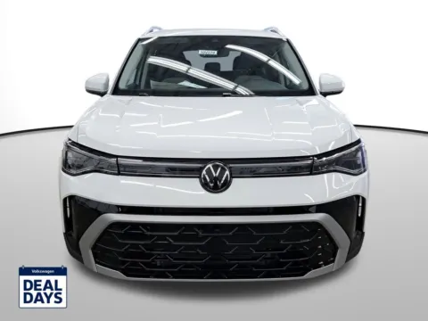 Photos of 2025 Volkswagen Taos 1.5T SEL for sale in Auburn, WA at Auburn Volkswagen