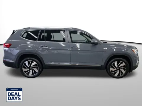 More photos of 2025 Volkswagen Atlas 2.0T SEL at Auburn Volkswagen, WA