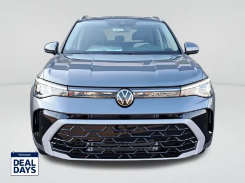 Photos of 2025 Volkswagen Taos 1.5T SEL for sale in Auburn, WA at Auburn Volkswagen