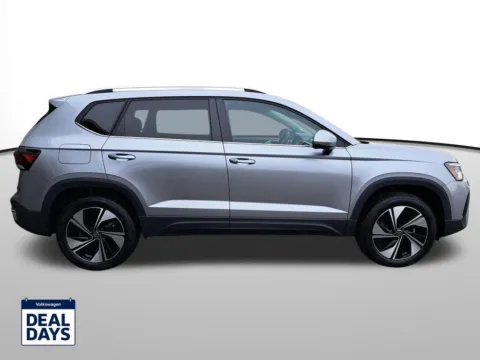 More photos of 2025 Volkswagen Taos 1.5T SE at Auburn Volkswagen, WA