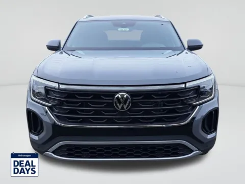 Photos of 2025 Volkswagen Atlas Cross Sport 2.0T SE w/Technology for sale in Auburn, WA at Auburn Volkswagen