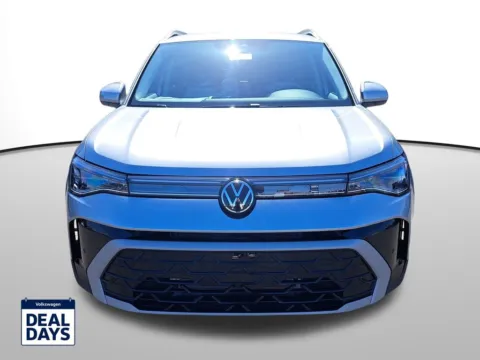 Photos of 2025 Volkswagen Taos 1.5T SEL for sale in Auburn, WA at Auburn Volkswagen