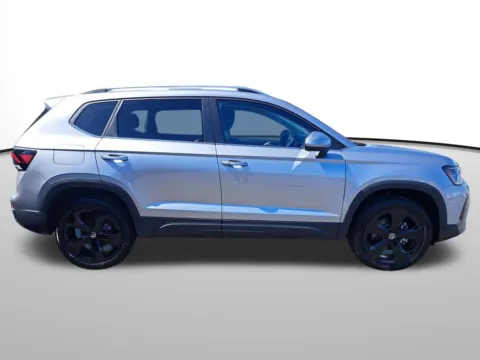 More photos of 2025 Volkswagen Taos 1.5T SEL at Auburn Volkswagen, WA