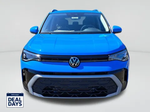 Photos of 2025 Volkswagen Taos 1.5T SE for sale in Auburn, WA at Auburn Volkswagen