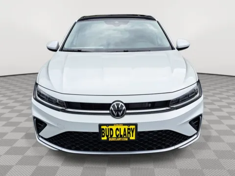 Another view of 2025 Volkswagen Jetta SE for sale in Auburn, WA at Auburn Volkswagen