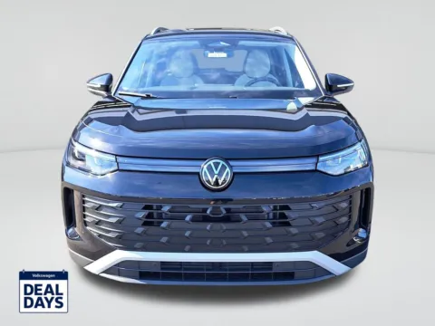 Photos of 2025 Volkswagen Tiguan 2.0T SE for sale in Auburn, WA at Auburn Volkswagen