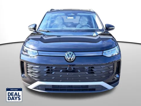 Photos of 2025 Volkswagen Tiguan 2.0T SE for sale in Auburn, WA at Auburn Volkswagen