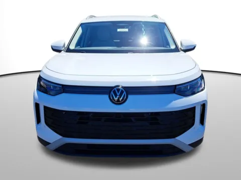 Photos of 2025 Volkswagen Tiguan 2.0T SE for sale in Auburn, WA at Auburn Volkswagen