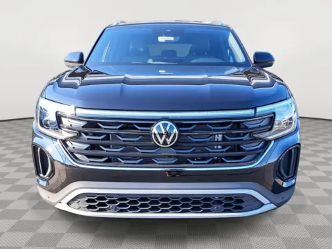 Another view of 2025 Volkswagen Atlas Cross Sport 2.0T SE w/Technology for sale in Auburn, WA at Auburn Volkswagen