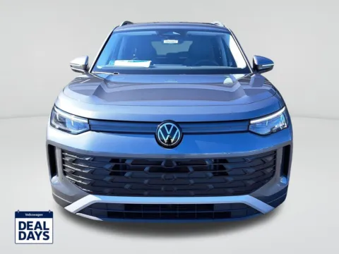 Photos of 2025 Volkswagen Tiguan 2.0T SE for sale in Auburn, WA at Auburn Volkswagen