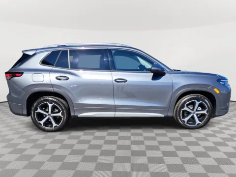 More photos of 2025 Volkswagen Tiguan SE at Auburn Volkswagen, WA