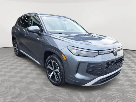 More photos of 2025 Volkswagen Tiguan SE at Auburn Volkswagen, WA