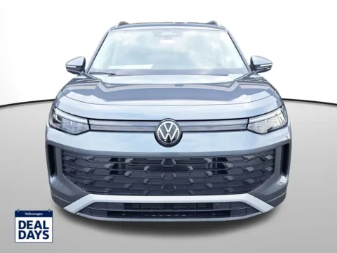 Photos of 2025 Volkswagen Tiguan 2.0T SE for sale in Auburn, WA at Auburn Volkswagen