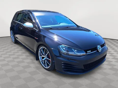 More photos of 2017 Volkswagen Golf GTI S at Auburn Volkswagen, WA