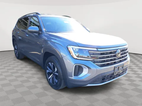 More photos of 2025 Volkswagen Atlas 2.0T SE at Auburn Volkswagen, WA