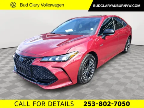 Green 2020 Toyota Avalon Hybrid XSE for sale in Auburn, WA