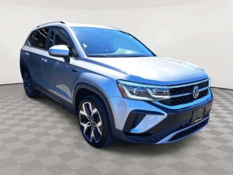 More photos of 2022 Volkswagen Taos SEL at Auburn Volkswagen, WA