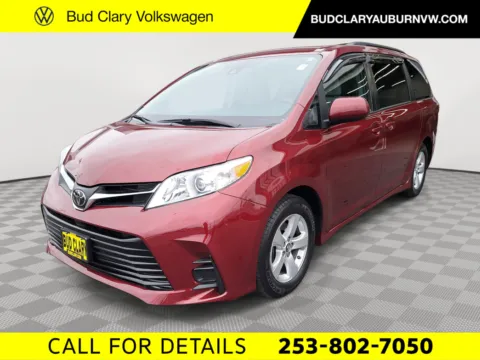 Red 2018 Toyota Sienna LE for sale in Auburn, WA