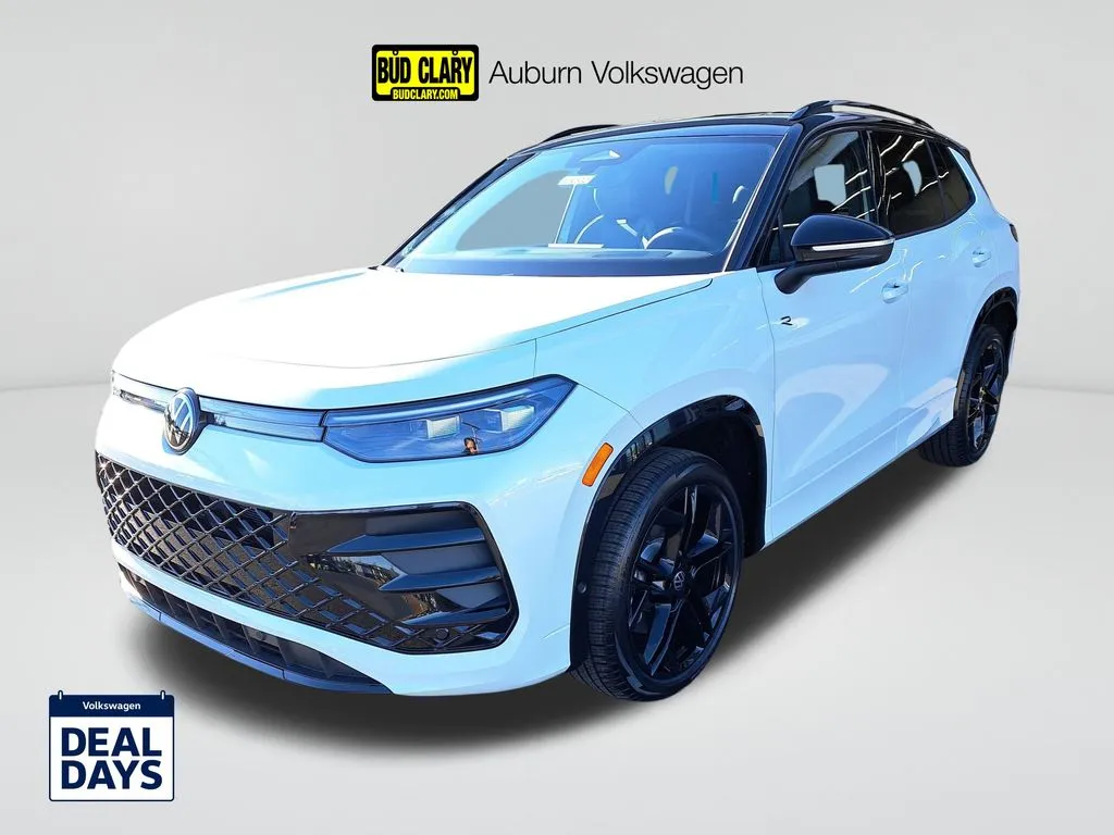 White 2025 Volkswagen Tiguan 2.0T SE R-Line Black for sale in Auburn, WA