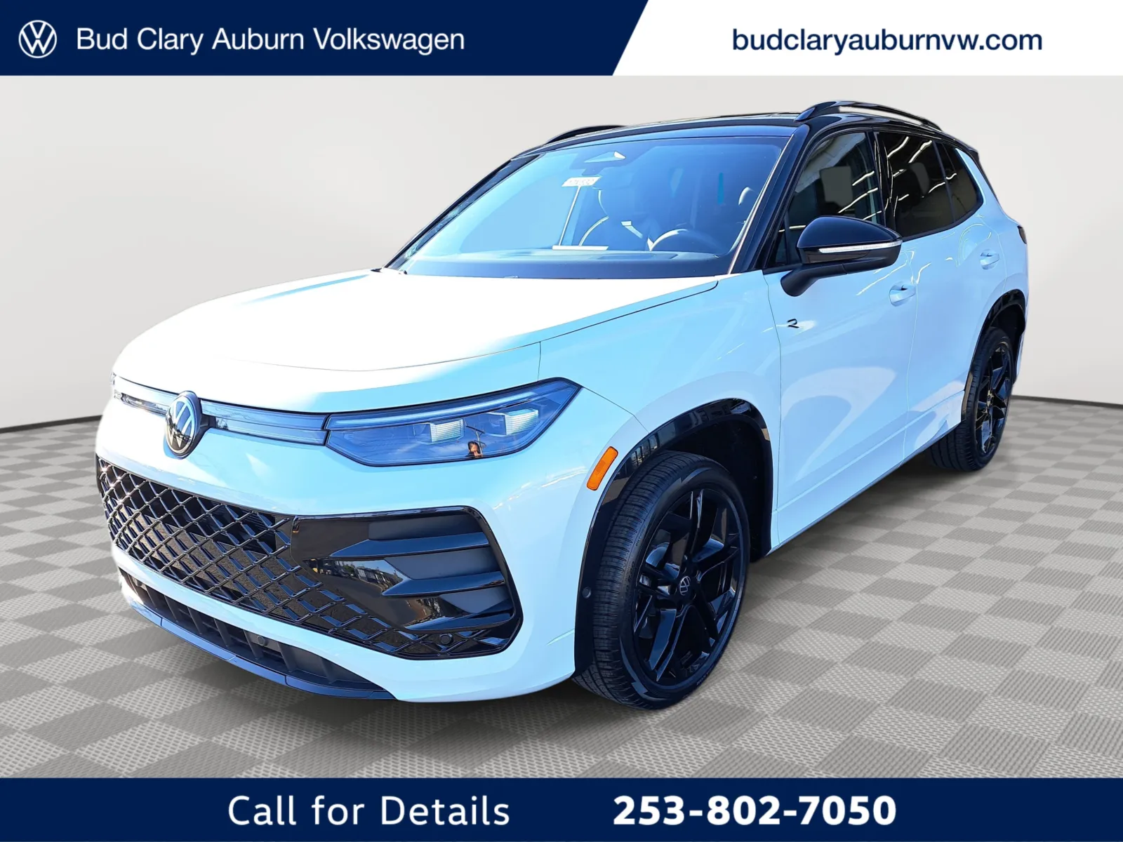 White 2025 Volkswagen Tiguan SE R-Line Black for sale in Auburn, WA