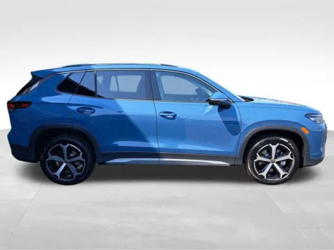 More photos of 2025 Volkswagen Tiguan 2.0T SE at Bud Clary Auburn Volkswagen, WA