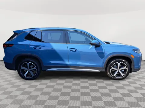 More photos of 2025 Volkswagen Tiguan SE at Auburn Volkswagen, WA